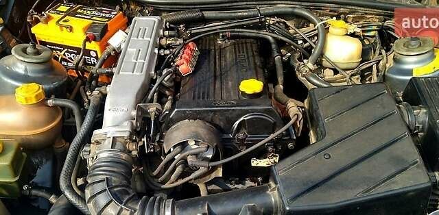 Форд Сиерра, объемом двигателя 2 л и пробегом 200 тыс. км за 980 $, фото 4 на Automoto.ua