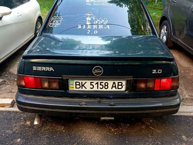 Форд Сиерра, объемом двигателя 2 л и пробегом 200 тыс. км за 1300 $, фото 4 на Automoto.ua