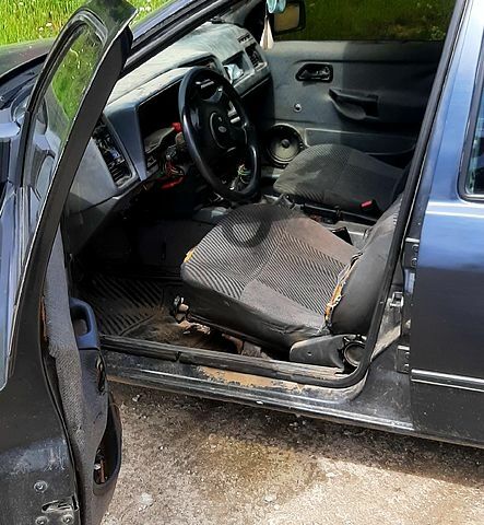 Форд Сієрра, об'ємом двигуна 20 л та пробігом 450 тис. км за 500 $, фото 4 на Automoto.ua