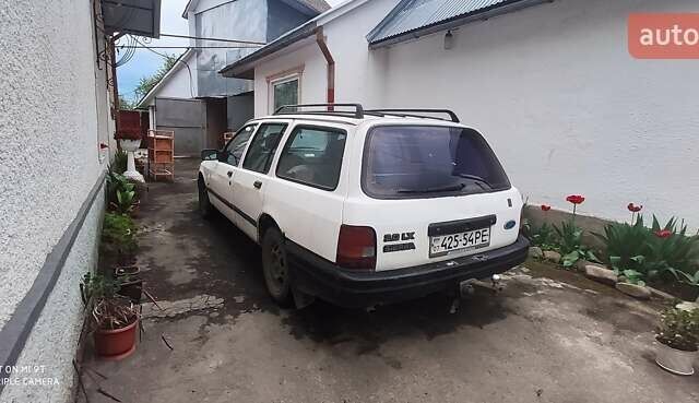 Форд Сієрра, об'ємом двигуна 2 л та пробігом 252 тис. км за 1000 $, фото 1 на Automoto.ua