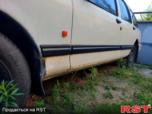 Форд Сієрра, об'ємом двигуна 1.8 л та пробігом 0 тис. км за 1000 $, фото 1 на Automoto.ua