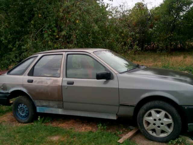 Форд Сиерра, объемом двигателя 2 л и пробегом 310 тыс. км за 750 $, фото 5 на Automoto.ua