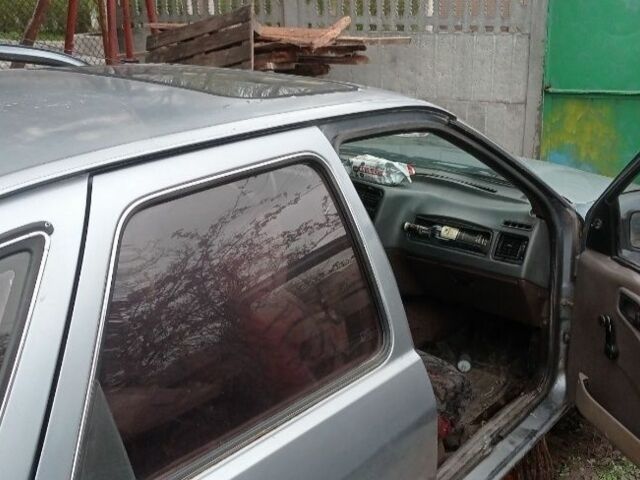 Сірий Форд Сієрра, об'ємом двигуна 0 л та пробігом 250 тис. км за 402 $, фото 2 на Automoto.ua