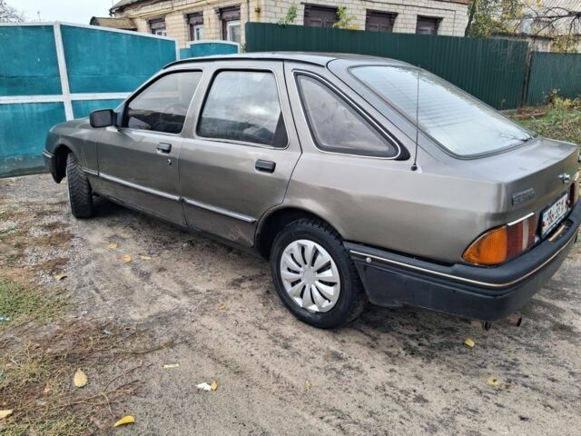 Серый Форд Сиерра, объемом двигателя 2 л и пробегом 67 тыс. км за 950 $, фото 1 на Automoto.ua