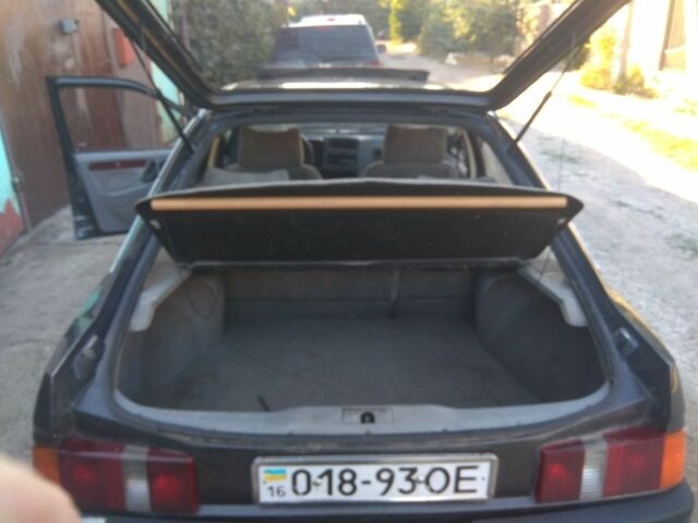 Серый Форд Сиерра, объемом двигателя 2 л и пробегом 200 тыс. км за 1350 $, фото 3 на Automoto.ua