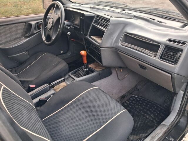 Серый Форд Сиерра, объемом двигателя 2 л и пробегом 67 тыс. км за 950 $, фото 6 на Automoto.ua