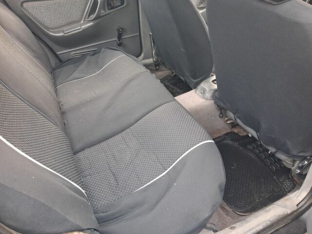 Серый Форд Сиерра, объемом двигателя 2 л и пробегом 67 тыс. км за 950 $, фото 9 на Automoto.ua