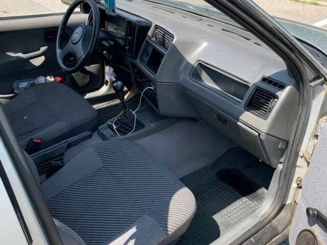 Форд Сиерра 1987 в Городне на Automoto.ua Серый Форд Сиерра, объемом двигателя 1.8 л и пробегом 3 тыс. км за 1990 $, фото 3 на Automoto.ua