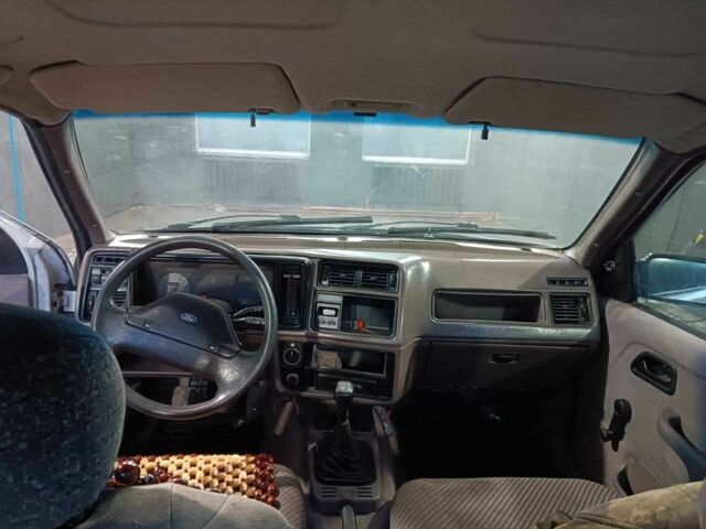 Серый Форд Сиерра, объемом двигателя 1.6 л и пробегом 874 тыс. км за 1100 $, фото 7 на Automoto.ua