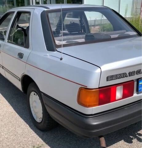 Форд Сиерра 1987 в Городне на Automoto.ua Серый Форд Сиерра, объемом двигателя 1.8 л и пробегом 3 тыс. км за 1990 $, фото 1 на Automoto.ua