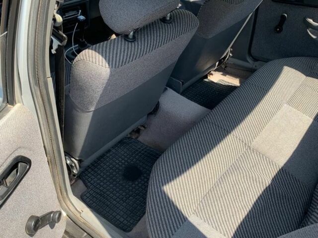 Форд Сиерра 1987 в Городне на Automoto.ua Серый Форд Сиерра, объемом двигателя 1.8 л и пробегом 3 тыс. км за 1990 $, фото 5 на Automoto.ua