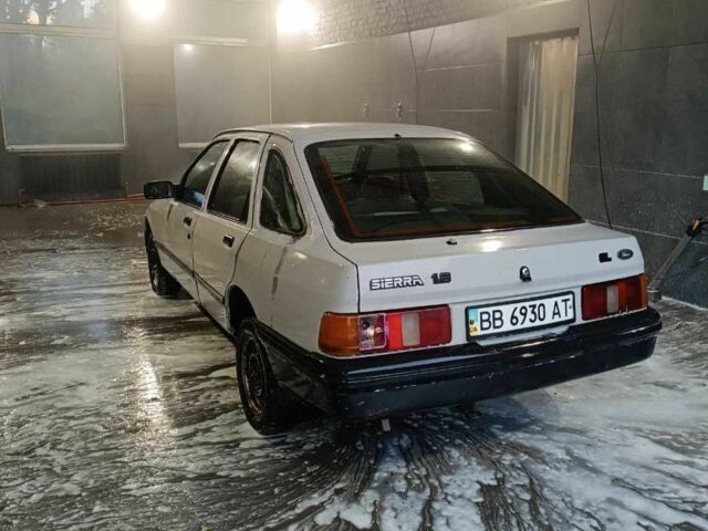 Серый Форд Сиерра, объемом двигателя 1.6 л и пробегом 874 тыс. км за 1100 $, фото 2 на Automoto.ua
