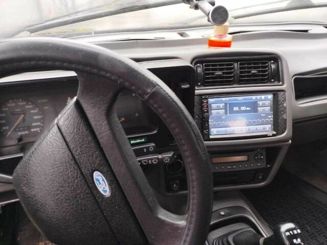 Серый Форд Сиерра, объемом двигателя 2 л и пробегом 2 тыс. км за 945 $, фото 5 на Automoto.ua