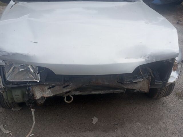 Серый Форд Сиерра, объемом двигателя 1.8 л и пробегом 10 тыс. км за 595 $, фото 3 на Automoto.ua