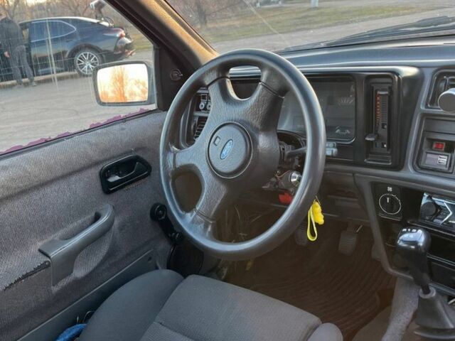 Серый Форд Сиерра, объемом двигателя 2 л и пробегом 3 тыс. км за 1200 $, фото 5 на Automoto.ua