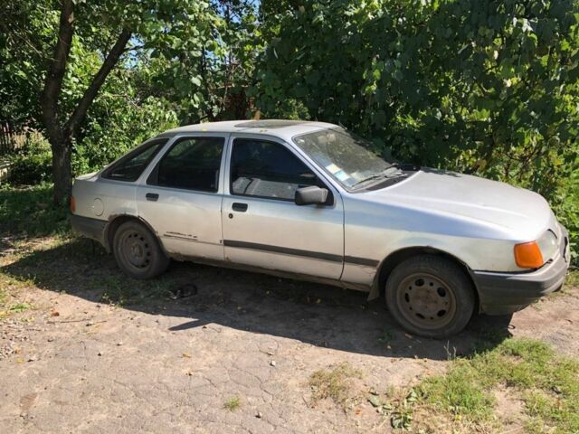 Серый Форд Сиерра, объемом двигателя 1.8 л и пробегом 72 тыс. км за 480 $, фото 3 на Automoto.ua