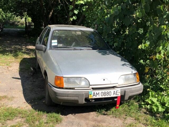 Серый Форд Сиерра, объемом двигателя 1.8 л и пробегом 72 тыс. км за 480 $, фото 1 на Automoto.ua