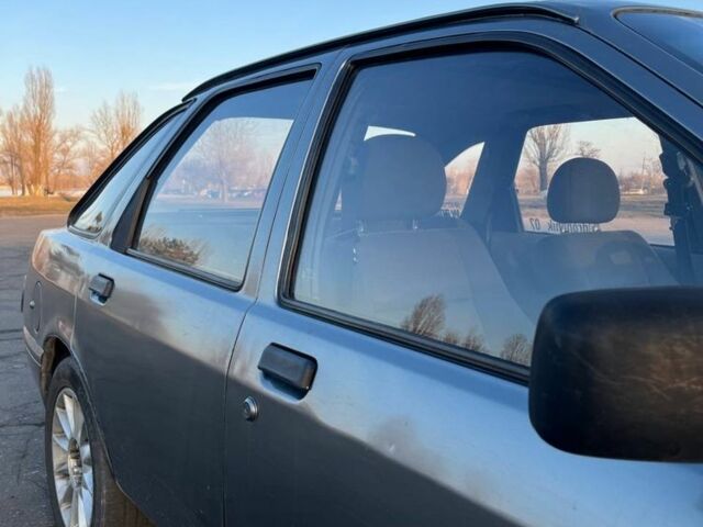 Серый Форд Сиерра, объемом двигателя 2 л и пробегом 3 тыс. км за 1200 $, фото 1 на Automoto.ua