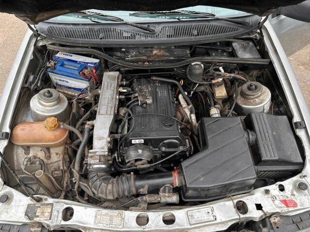 Серый Форд Сиерра, объемом двигателя 2 л и пробегом 200 тыс. км за 1250 $, фото 4 на Automoto.ua