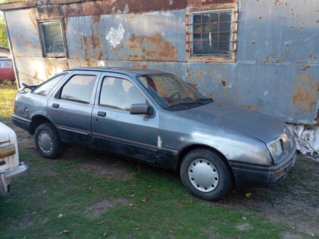 Форд Сиерра 1990 в Черкассах на Automoto.ua Серый Форд Сиерра, объемом двигателя 0 л и пробегом 10 тыс. км за 680 $, фото 1 на Automoto.ua