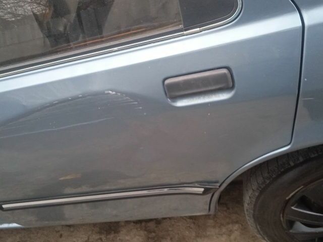 Серый Форд Сиерра, объемом двигателя 1.8 л и пробегом 25 тыс. км за 800 $, фото 4 на Automoto.ua