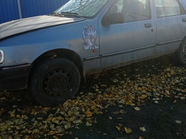Серый Форд Сиерра, объемом двигателя 0 л и пробегом 500 тыс. км за 238 $, фото 1 на Automoto.ua