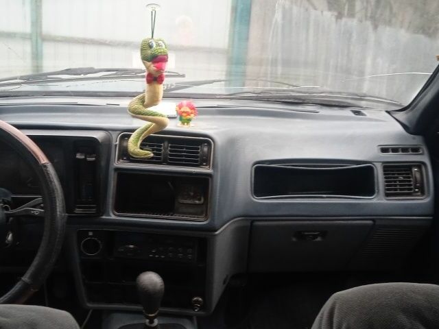 Серый Форд Сиерра, объемом двигателя 1.8 л и пробегом 25 тыс. км за 800 $, фото 2 на Automoto.ua