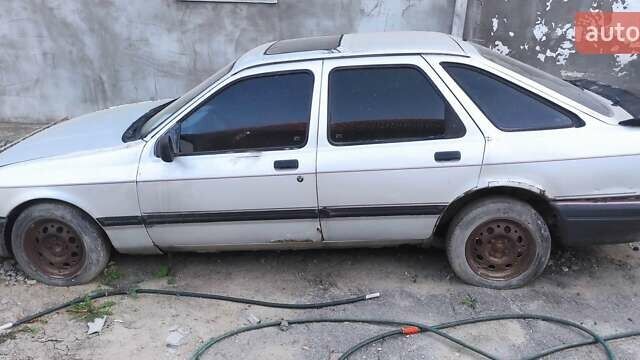 Серый Форд Сиерра, объемом двигателя 2 л и пробегом 200 тыс. км за 500 $, фото 1 на Automoto.ua