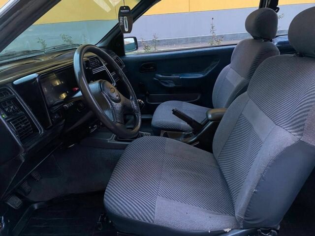 Серый Форд Сиерра, объемом двигателя 1.6 л и пробегом 150 тыс. км за 1650 $, фото 18 на Automoto.ua