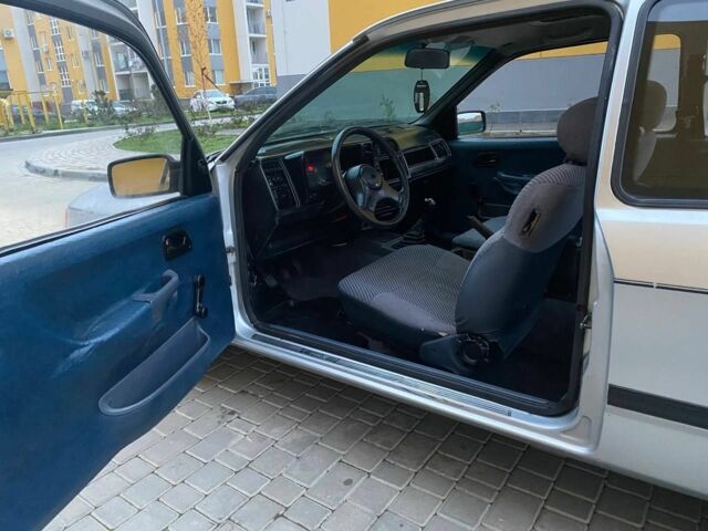 Серый Форд Сиерра, объемом двигателя 1.6 л и пробегом 150 тыс. км за 1650 $, фото 17 на Automoto.ua