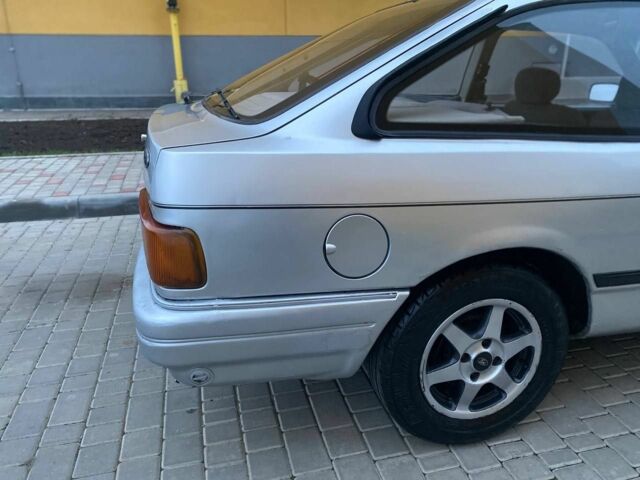 Серый Форд Сиерра, объемом двигателя 1.6 л и пробегом 150 тыс. км за 1650 $, фото 9 на Automoto.ua