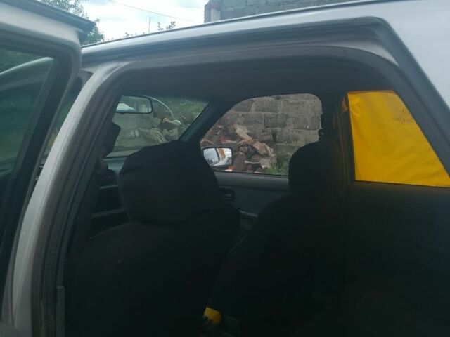 Серый Форд Сиерра, объемом двигателя 2 л и пробегом 300 тыс. км за 642 $, фото 3 на Automoto.ua