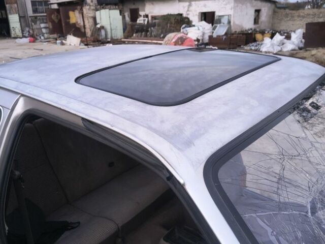 Серый Форд Сиерра, объемом двигателя 1.6 л и пробегом 250 тыс. км за 310 $, фото 7 на Automoto.ua