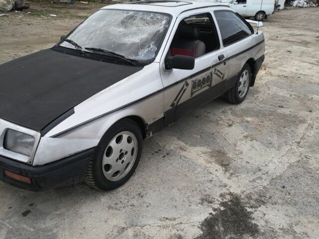 Серый Форд Сиерра, объемом двигателя 1.6 л и пробегом 250 тыс. км за 310 $, фото 2 на Automoto.ua