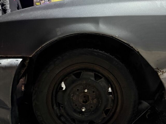 Серый Форд Сиерра, объемом двигателя 2 л и пробегом 333 тыс. км за 450 $, фото 4 на Automoto.ua