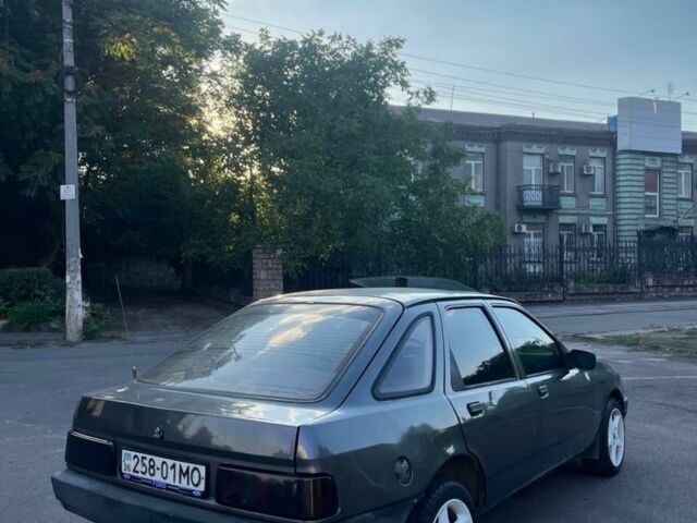 Сірий Форд Сієрра, об'ємом двигуна 1.6 л та пробігом 999 тис. км за 1400 $, фото 5 на Automoto.ua