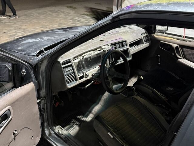 Серый Форд Сиерра, объемом двигателя 2 л и пробегом 333 тыс. км за 450 $, фото 9 на Automoto.ua