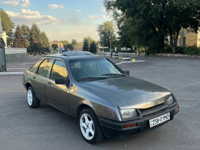 Сірий Форд Сієрра, об'ємом двигуна 1.6 л та пробігом 999 тис. км за 1400 $, фото 3 на Automoto.ua