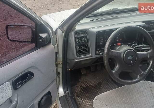 Серый Форд Сиерра, объемом двигателя 2 л и пробегом 120 тыс. км за 2700 $, фото 8 на Automoto.ua