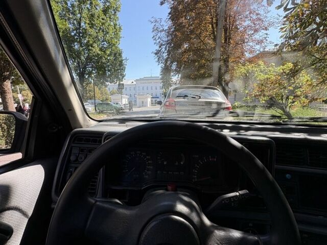 Серый Форд Сиерра, объемом двигателя 2 л и пробегом 376 тыс. км за 768 $, фото 4 на Automoto.ua