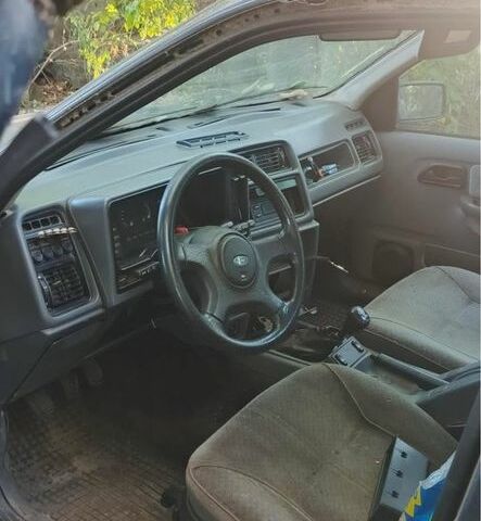 Серый Форд Сиерра, объемом двигателя 2 л и пробегом 300 тыс. км за 750 $, фото 3 на Automoto.ua