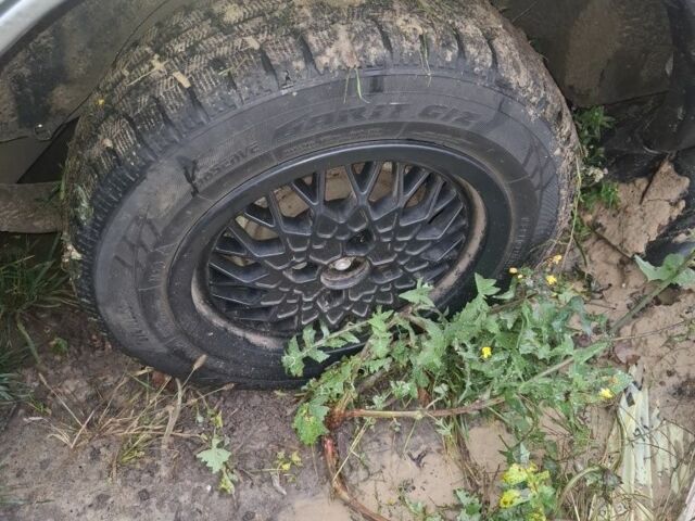 Серый Форд Сиерра, объемом двигателя 2 л и пробегом 300 тыс. км за 1191 $, фото 4 на Automoto.ua