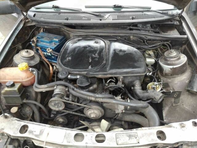 Серый Форд Сиерра, объемом двигателя 2.3 л и пробегом 250 тыс. км за 750 $, фото 4 на Automoto.ua