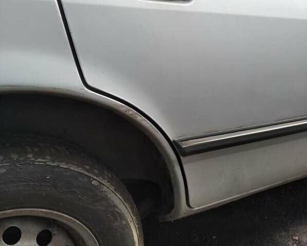 Серый Форд Сиерра, объемом двигателя 1.8 л и пробегом 200 тыс. км за 1400 $, фото 9 на Automoto.ua