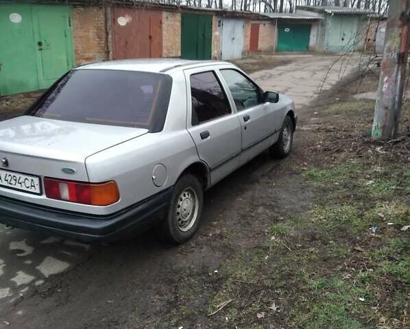 Серый Форд Сиерра, объемом двигателя 1.8 л и пробегом 200 тыс. км за 1400 $, фото 2 на Automoto.ua
