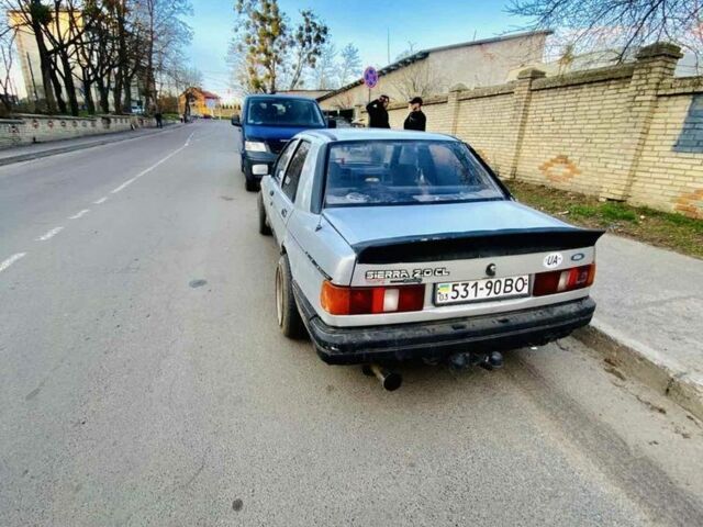 Серый Форд Сиерра, объемом двигателя 2 л и пробегом 400 тыс. км за 800 $, фото 4 на Automoto.ua
