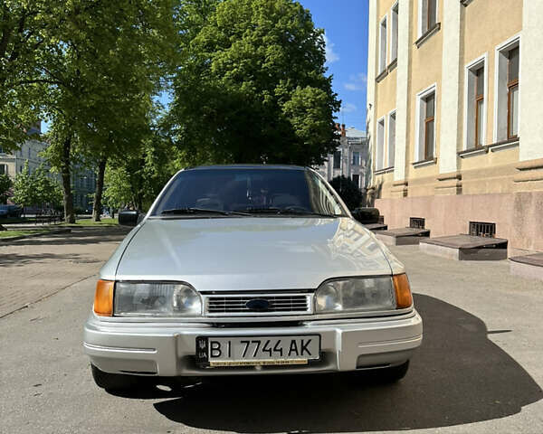 Сірий Форд Сієрра, об'ємом двигуна 2 л та пробігом 120 тис. км за 2500 $, фото 2 на Automoto.ua