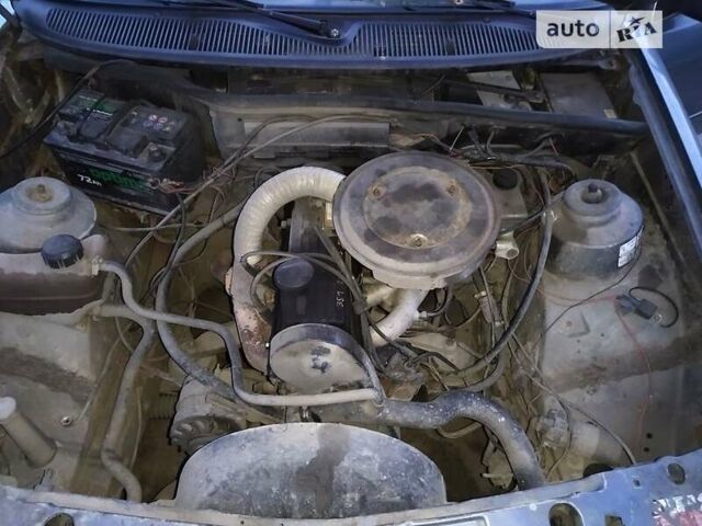 Серый Форд Сиерра, объемом двигателя 1.6 л и пробегом 500 тыс. км за 600 $, фото 12 на Automoto.ua