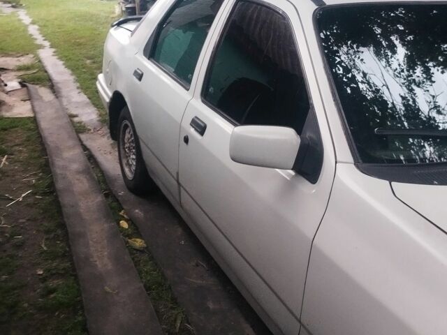 Серый Форд Сиерра, объемом двигателя 1.6 л и пробегом 27 тыс. км за 1186 $, фото 1 на Automoto.ua