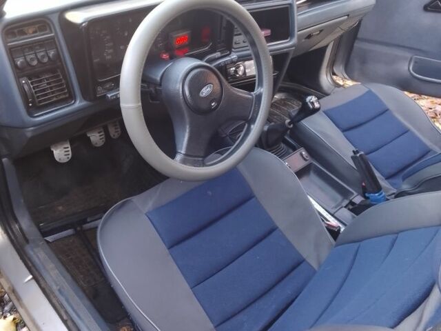 Серый Форд Сиерра, объемом двигателя 2 л и пробегом 500 тыс. км за 1000 $, фото 10 на Automoto.ua